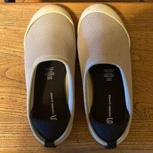 MAHABIS BREATHE SLIPPERS, size 37. Light and extremely comfortable.